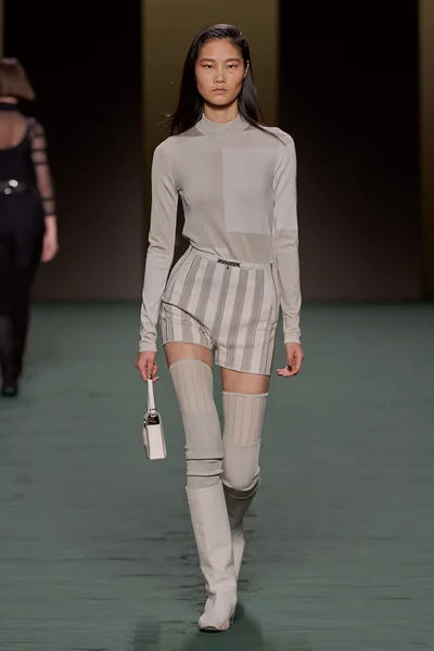 Look 11